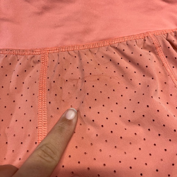 Lululemon Final Lap 2.5” Shorts Pop Orange Women’s Size 6 - Picture 5 of 9